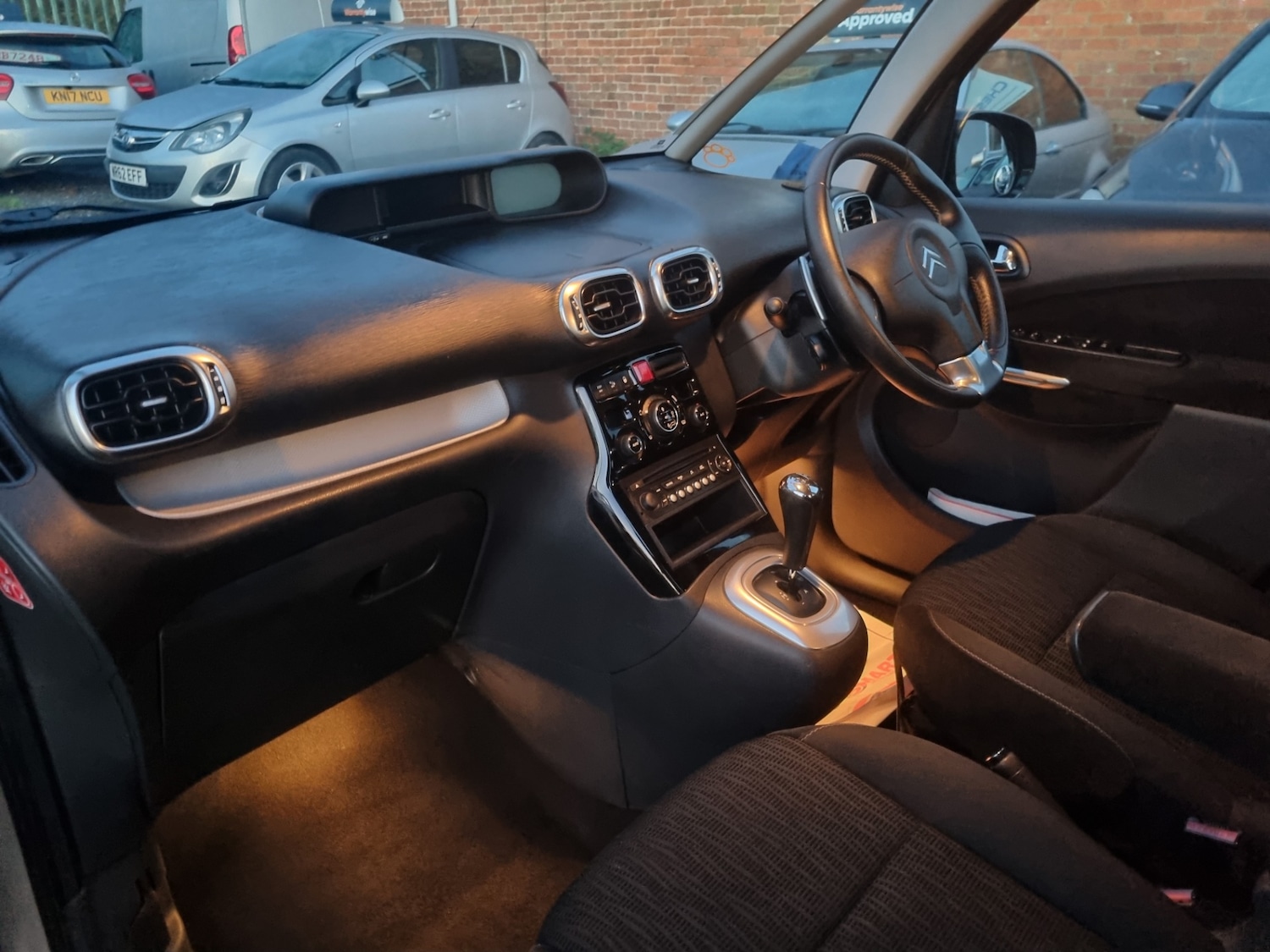 Used Citroen C3 Picasso 2012 for sale - 76519800: Photo 14