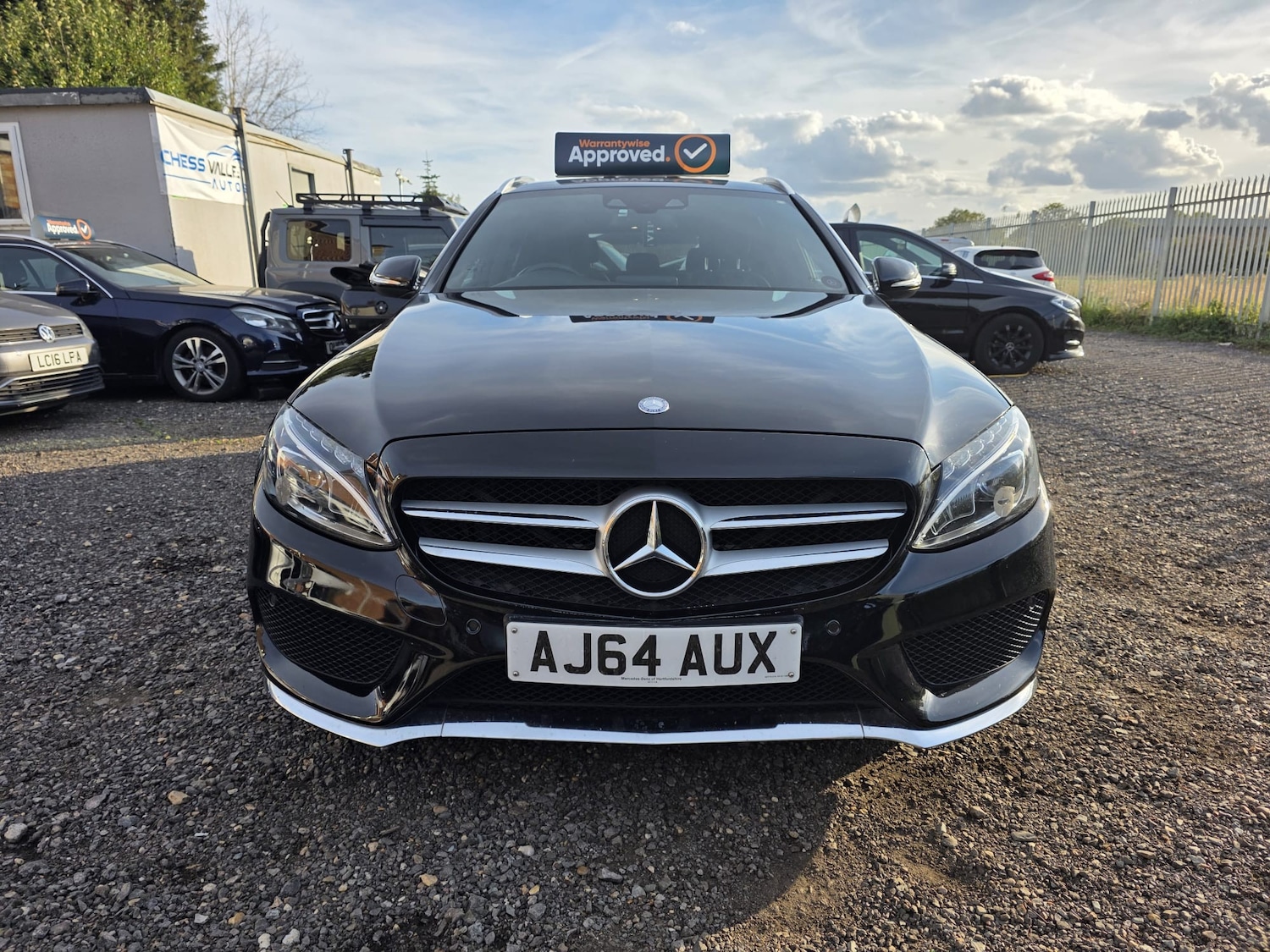 Used Mercedes-Benz C Class 2015 for sale - 76836507: Photo 2