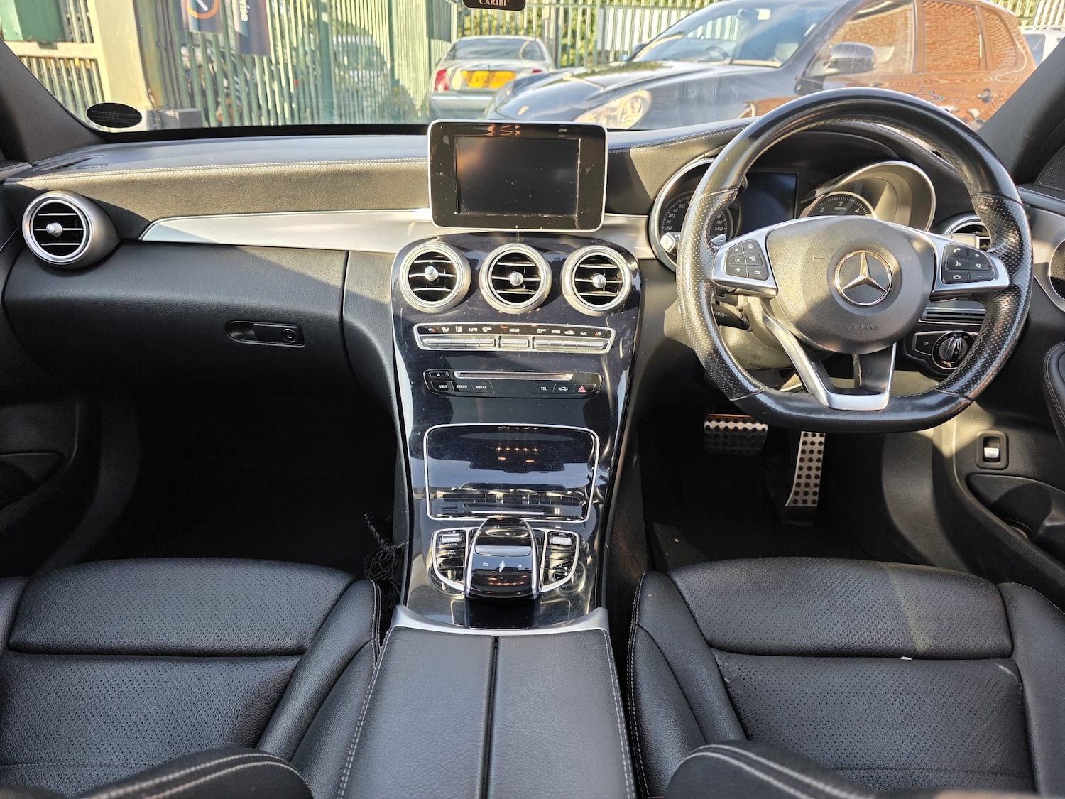 Used Mercedes-Benz C Class 2015 for sale - 76836507: Photo 9