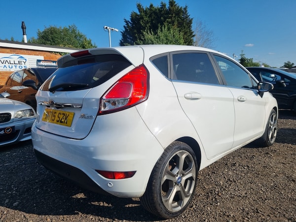 Used Ford Fiesta 2015 for sale - 74976656: Photo 5