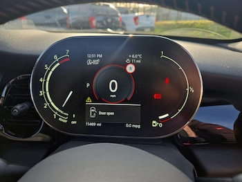 Used MINI Hatch 2023 for sale - 77411048: Photo