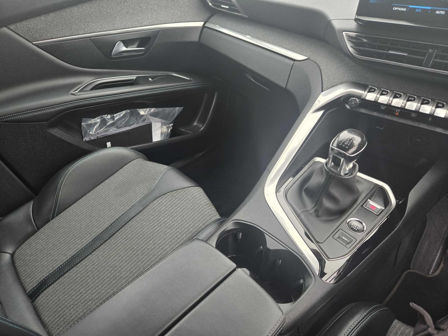 Used Peugeot 3008 2022 for sale - 76991189: Photo 28