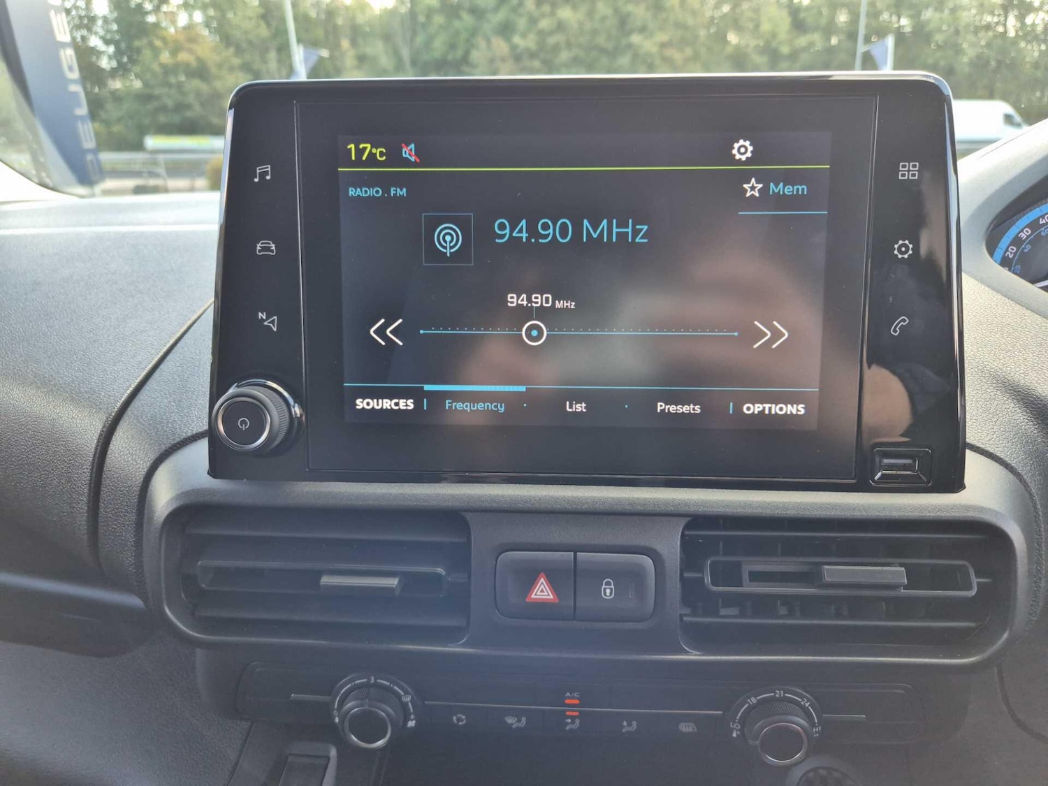 Used Peugeot Partner 2024 for sale - 76989748: Photo 27