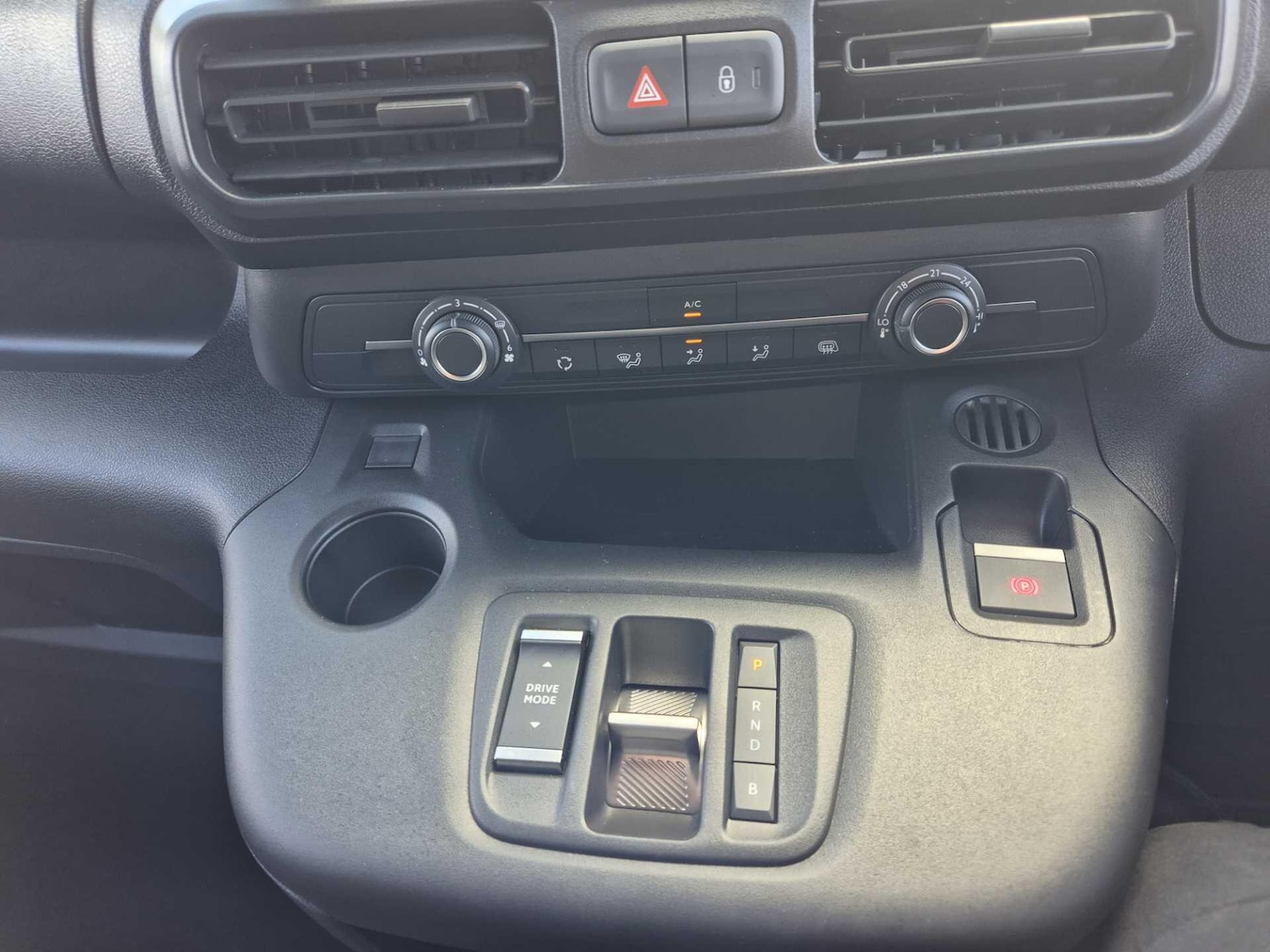 Used Peugeot Partner 2024 for sale - 76989748: Photo 28