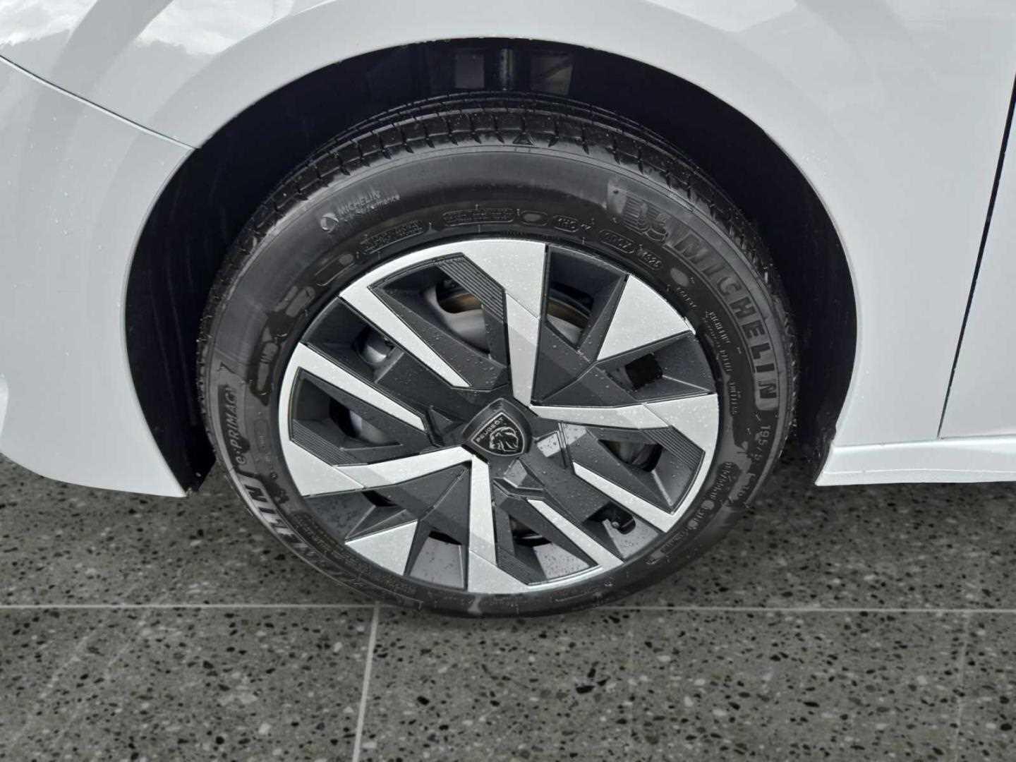 Used Peugeot 208 2025 for sale - 76926423: Photo 10