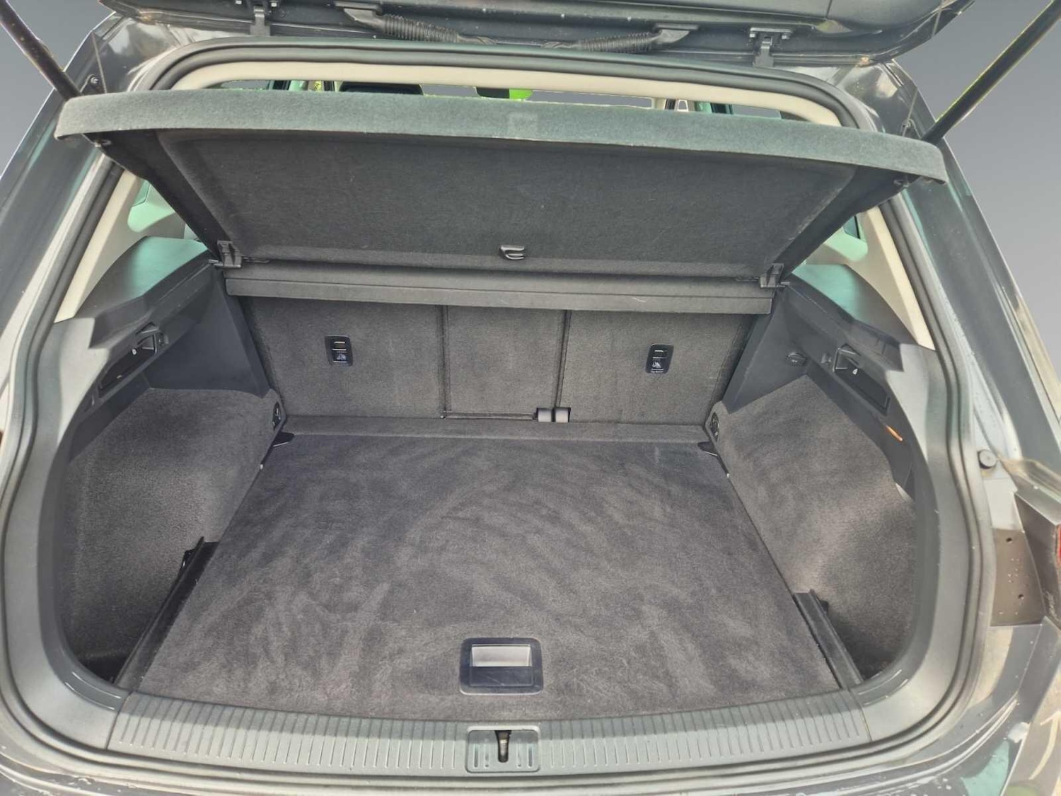 Used Volkswagen Tiguan 2019 for sale - 76991508: Photo 16