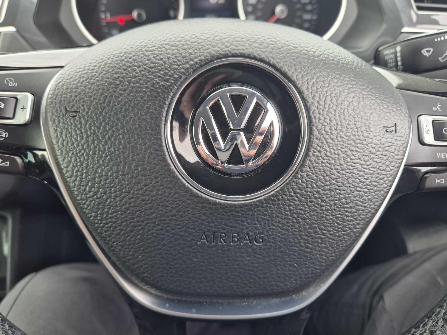 Used Volkswagen Tiguan 2019 for sale - 76991508: Photo 30