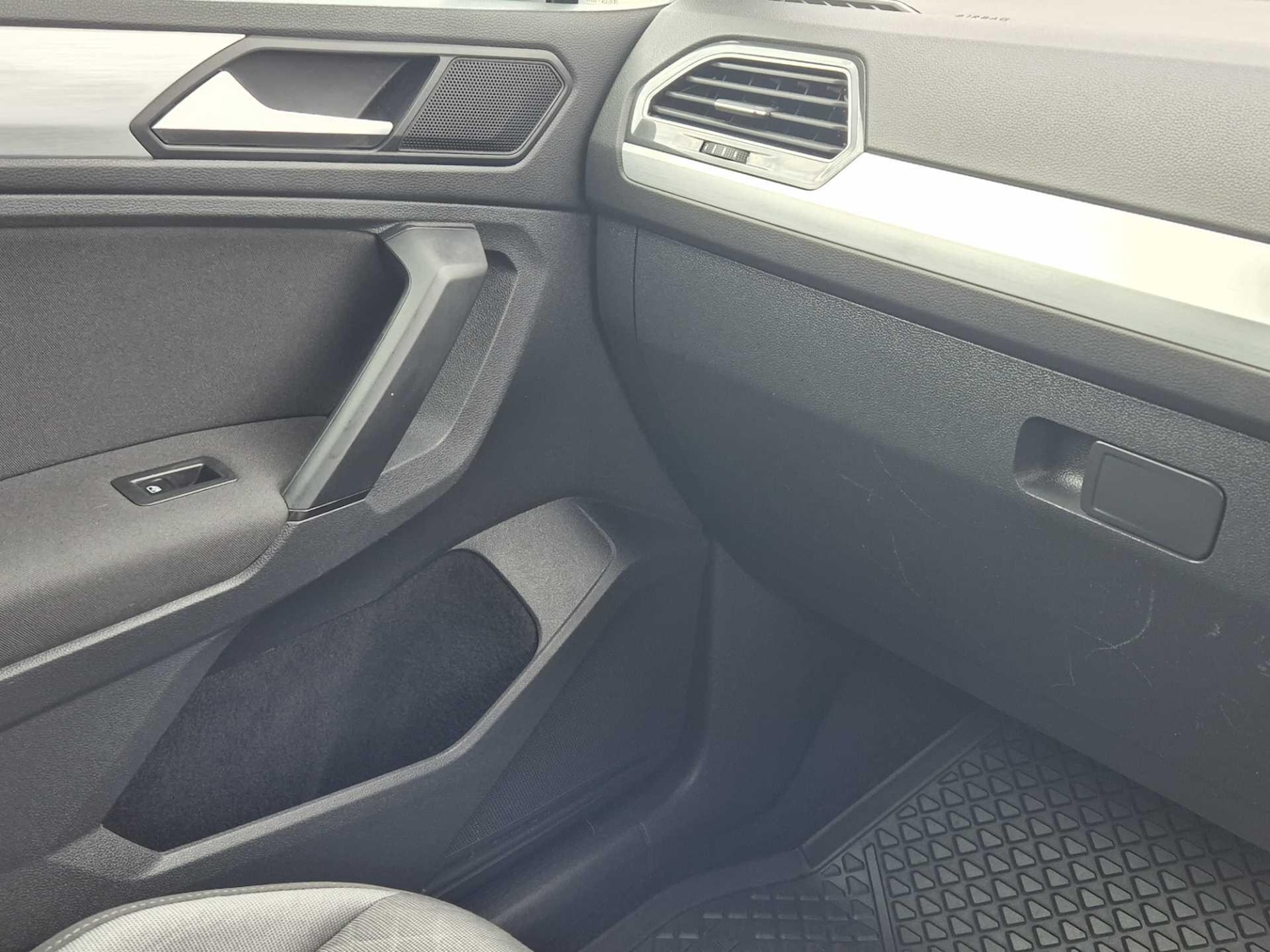 Used Volkswagen Tiguan 2019 for sale - 76991508: Photo 36