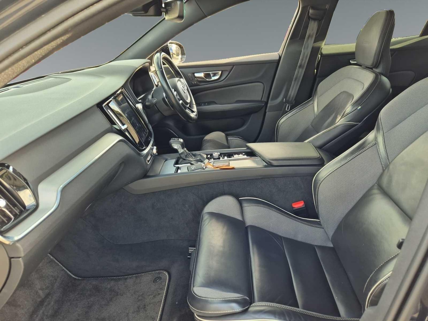 Used Volvo V60 2020 for sale - 76012644: Photo 10