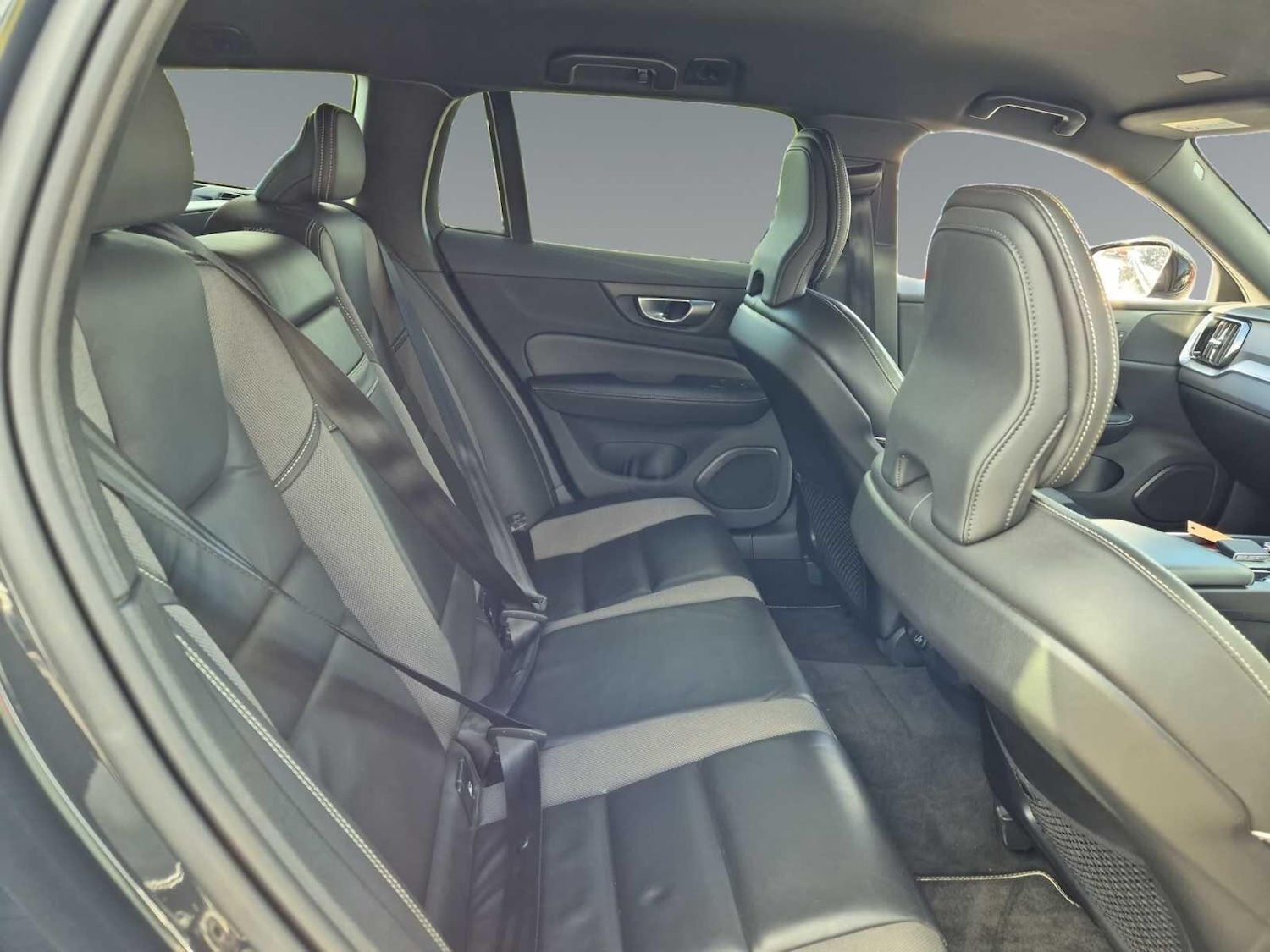 Used Volvo V60 2020 for sale - 76012644: Photo 17