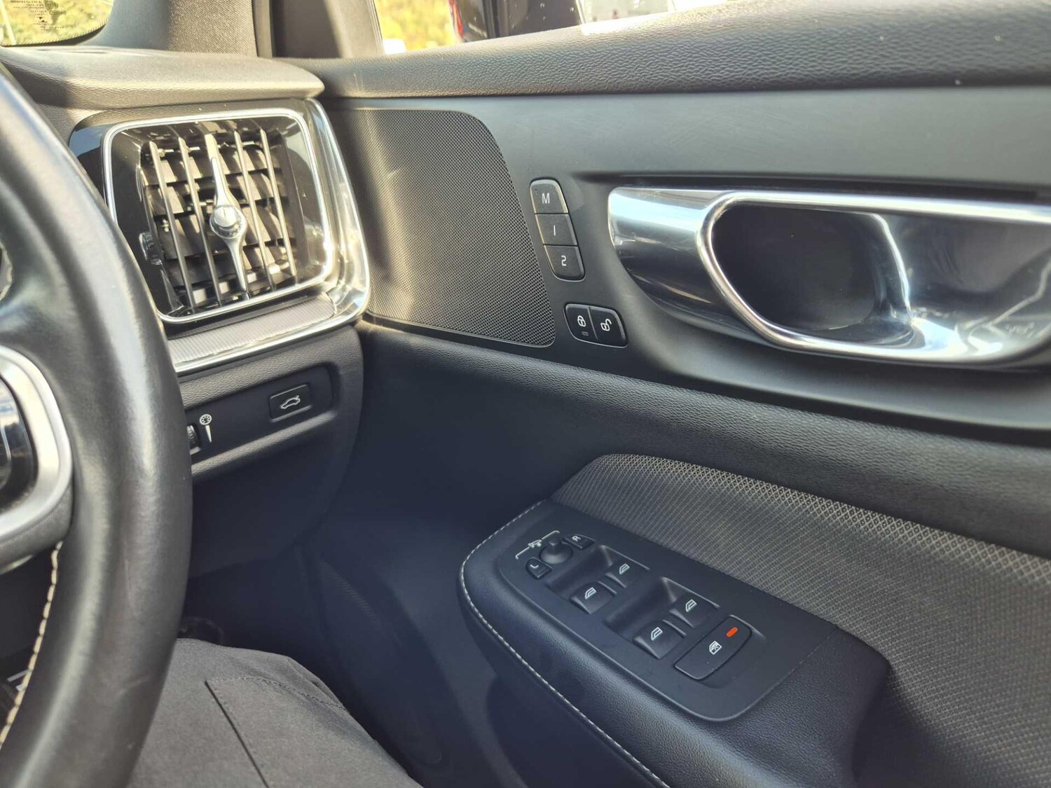 Used Volvo V60 2020 for sale - 76012644: Photo 30