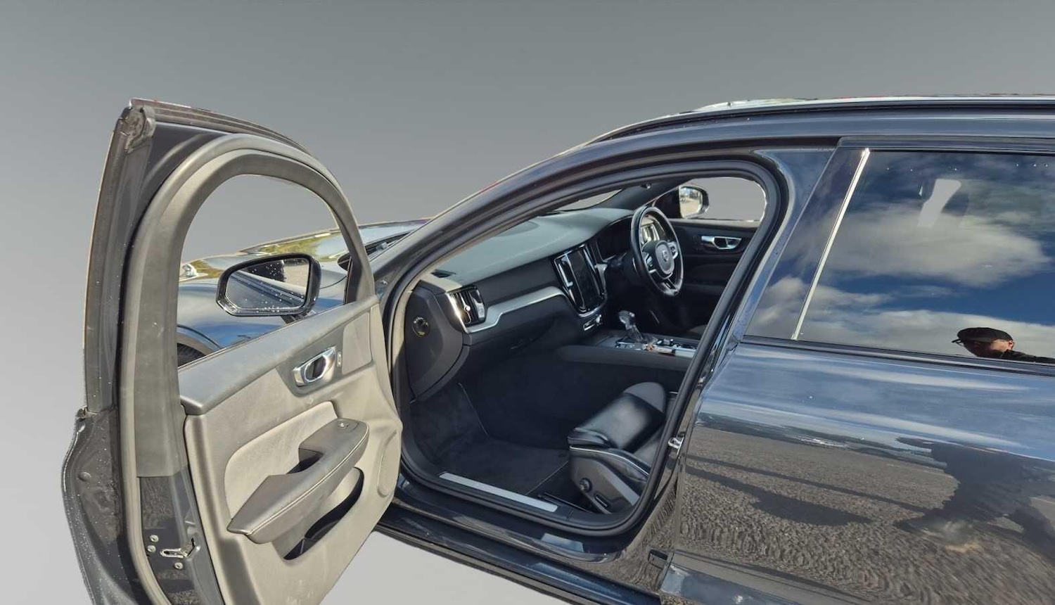 Used Volvo V60 2020 for sale - 76012644: Photo 9