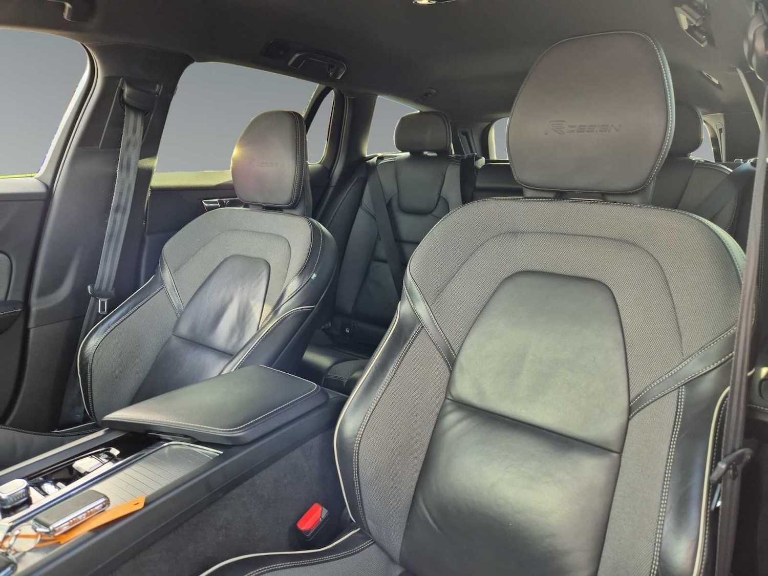 Used Volvo V60 2020 for sale - 76990411: Photo 11