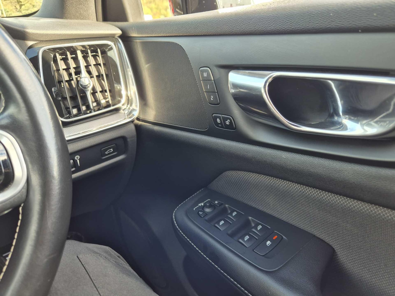 Used Volvo V60 2020 for sale - 76990411: Photo 30