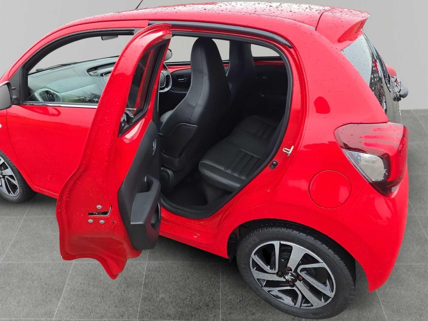 Used Peugeot 108 2016 for sale - 76735140: Photo 12