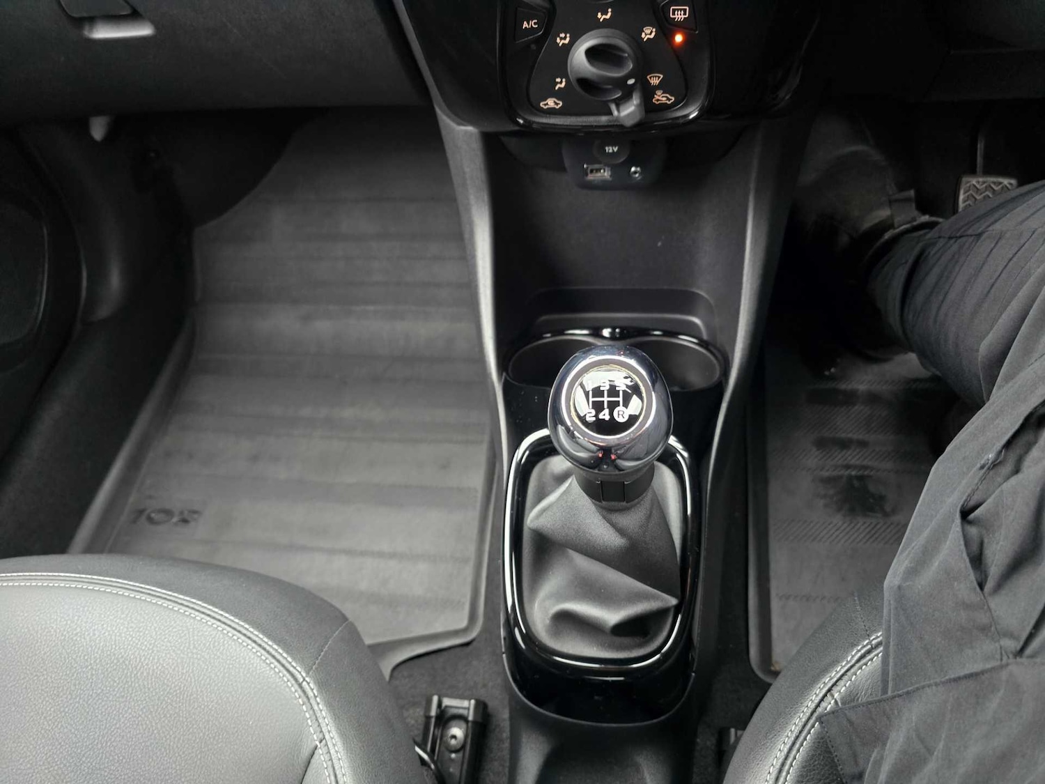 Used Peugeot 108 2016 for sale - 76735140: Photo 31