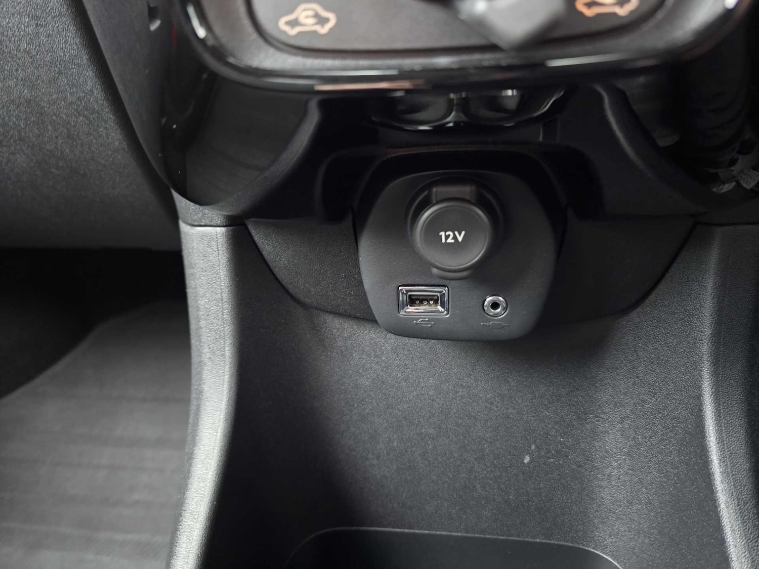 Used Peugeot 108 2016 for sale - 76735140: Photo 32