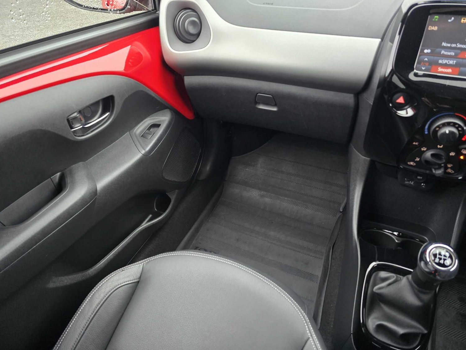 Used Peugeot 108 2016 for sale - 76735140: Photo 33