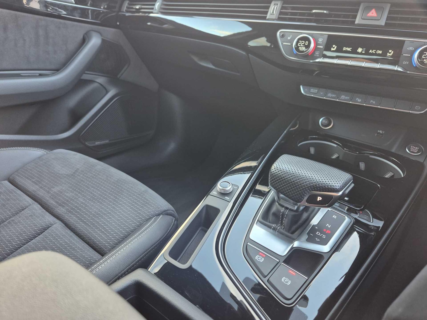 Used Audi A4 for sale - 76996315: Photo 33