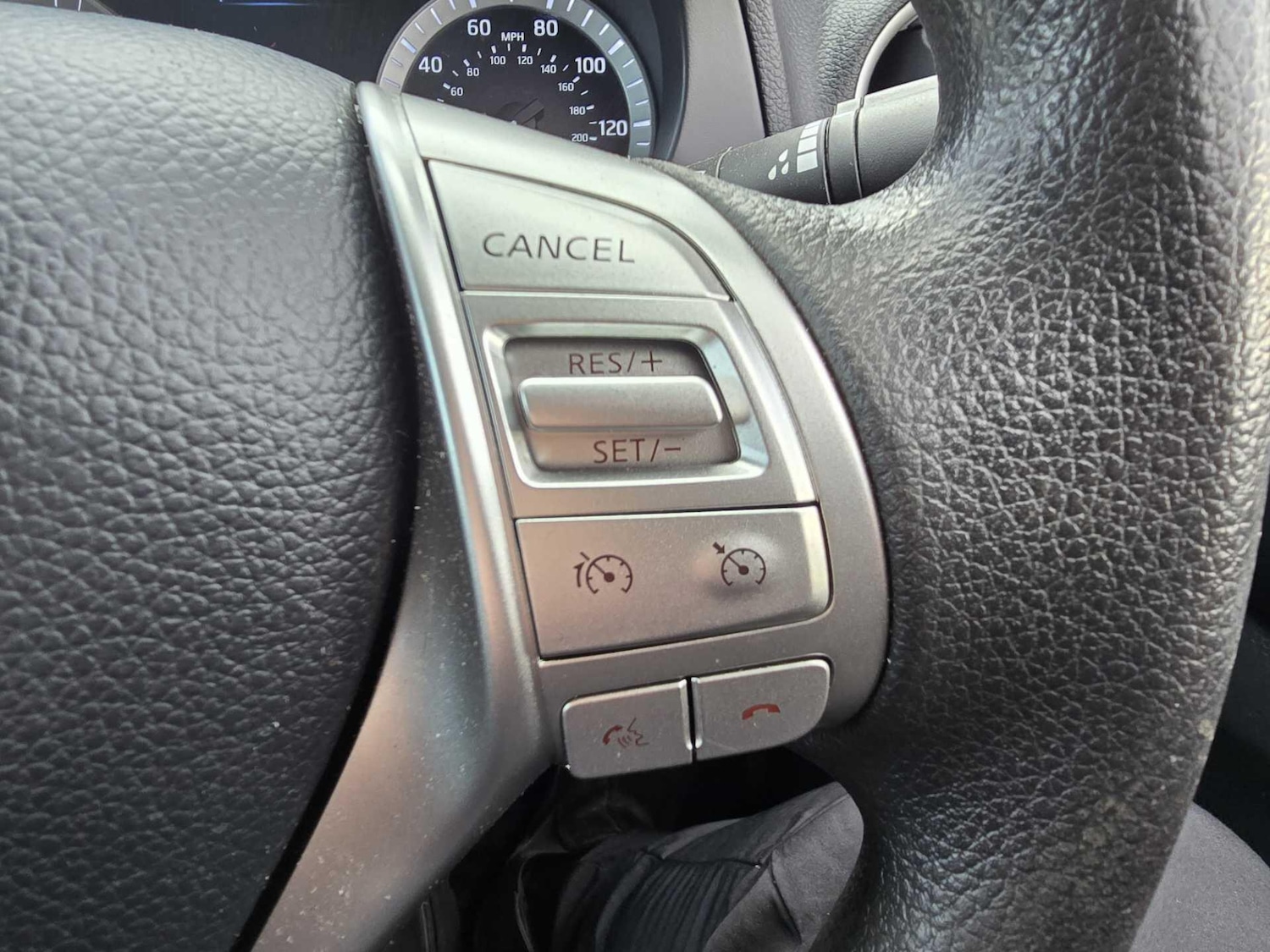 Used Nissan Navara 2019 for sale - 76728057: Photo 28