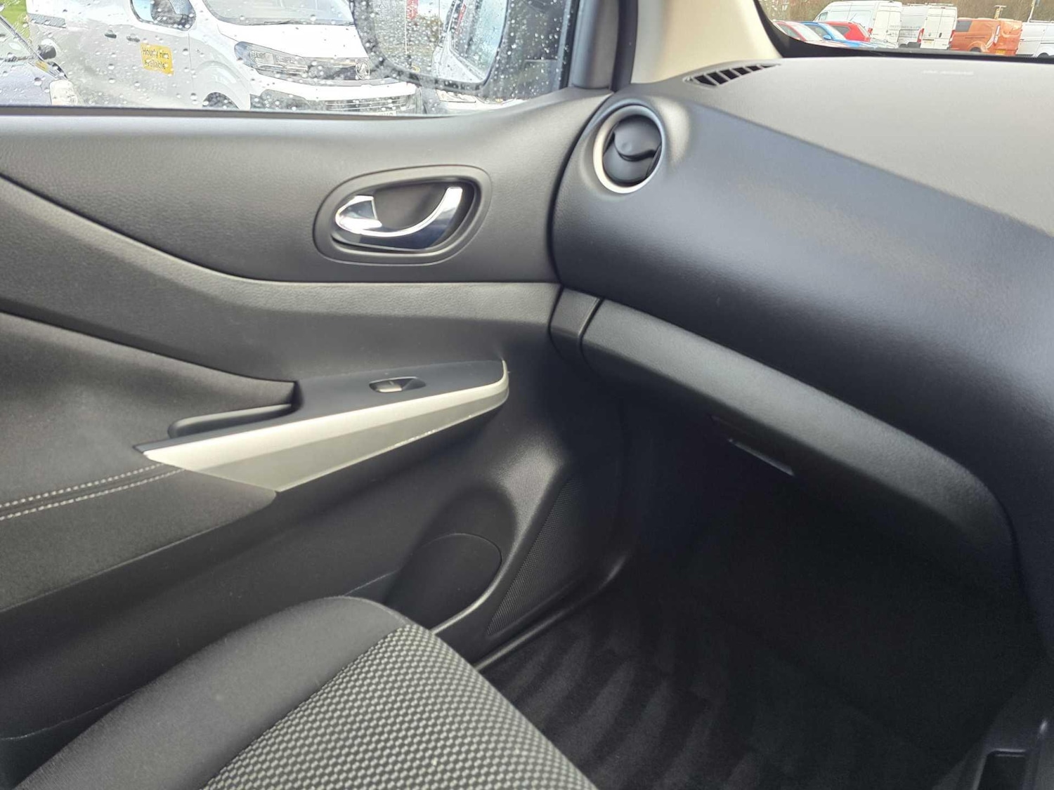 Used Nissan Navara 2019 for sale - 76728057: Photo 33