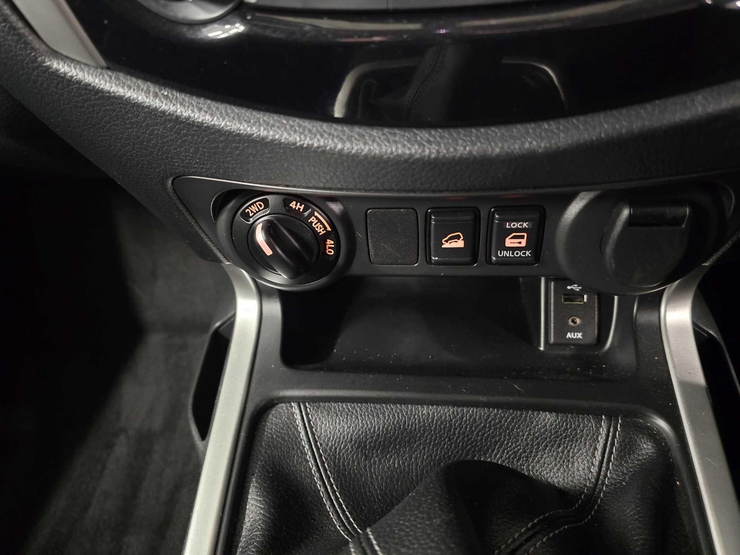 Used Nissan Navara 2019 for sale - 76728057: Photo 35