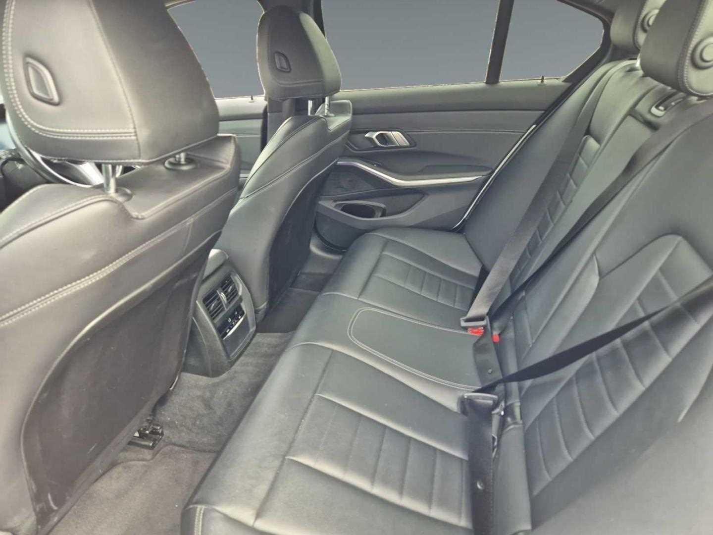 Used BMW 3 Series 2021 for sale - 76991090: Photo 12