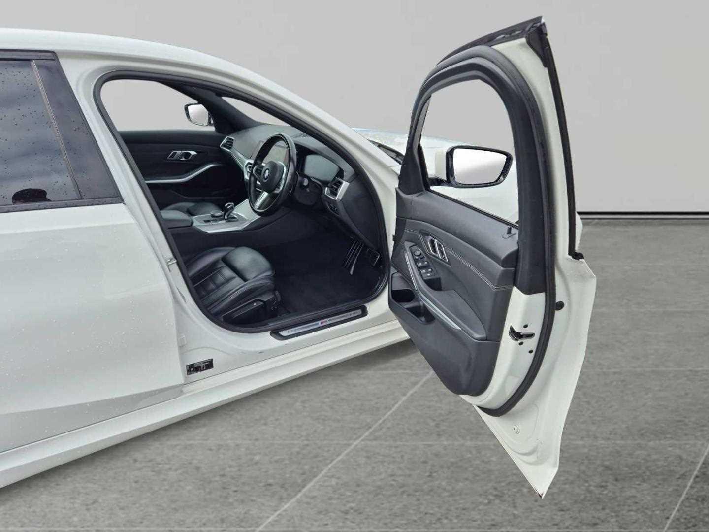 Used BMW 3 Series 2021 for sale - 76991090: Photo 17