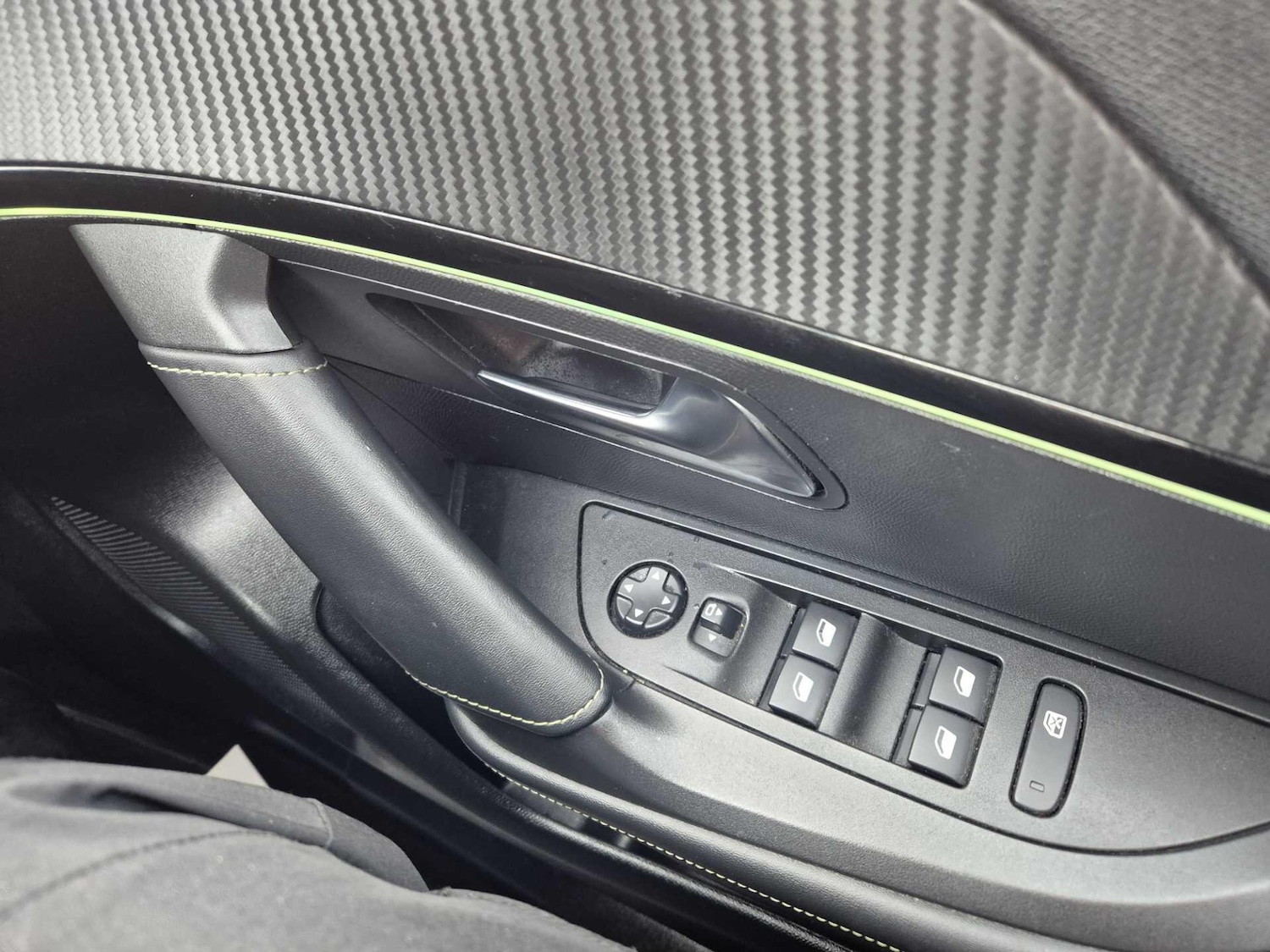 Used Peugeot 2008 2022 for sale - 76408872: Photo 35