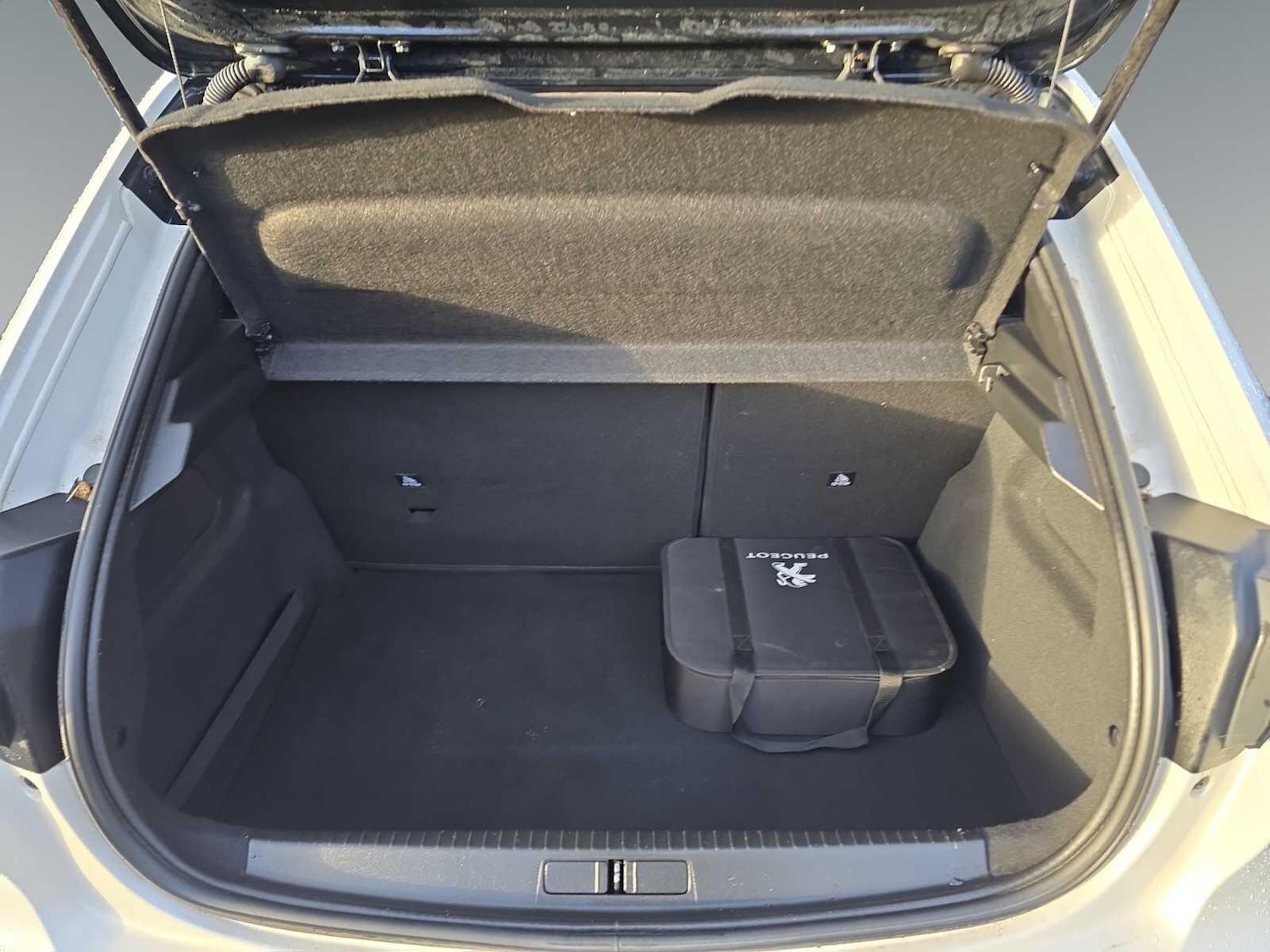 Used Peugeot 208 for sale - 76753289: Photo 15