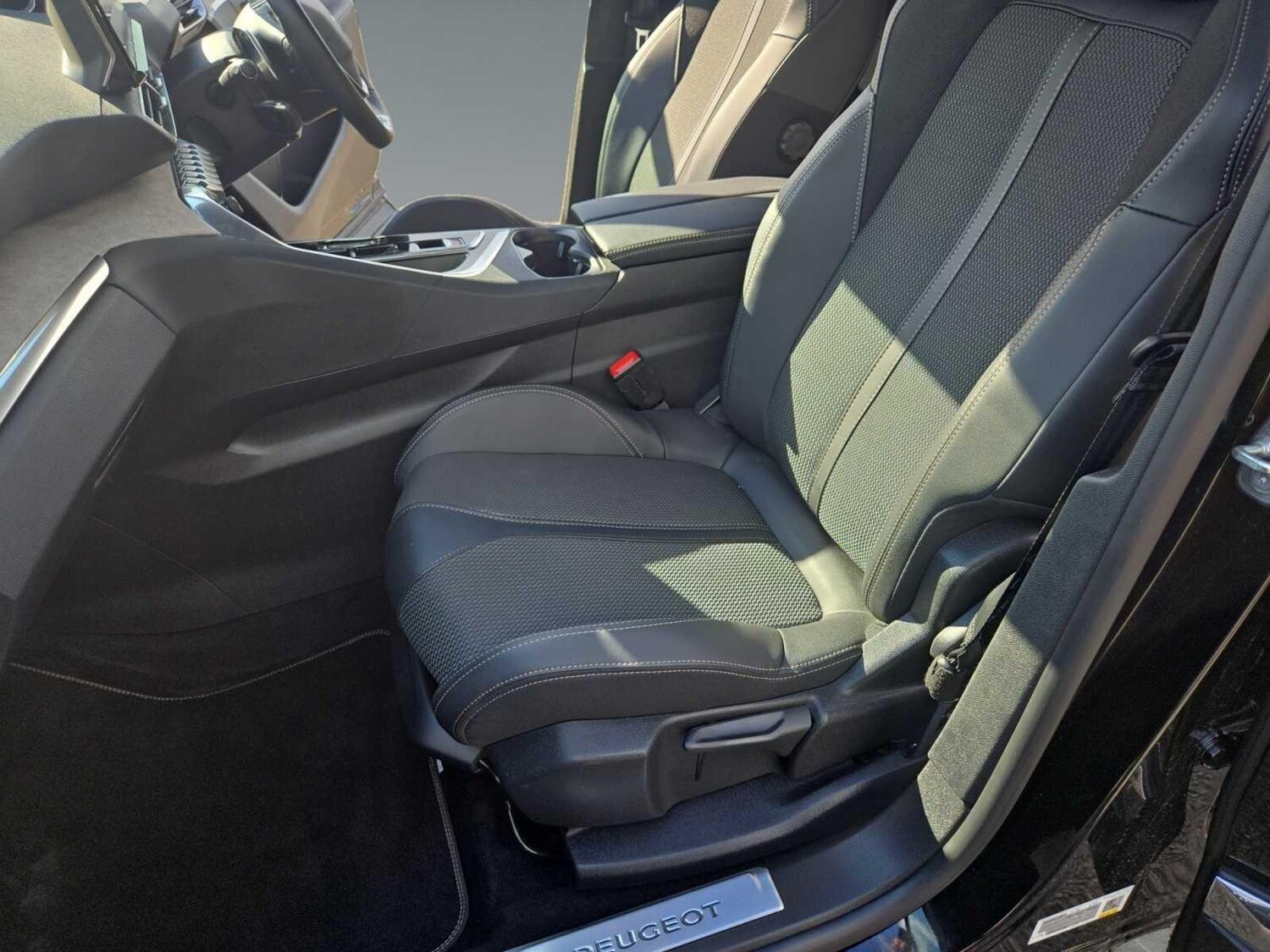 Used Peugeot 5008 2024 for sale - 76060717: Photo 15