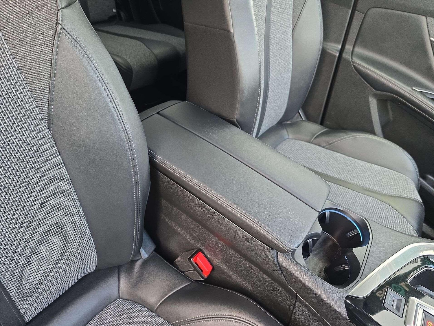 Used Peugeot 5008 2019 for sale - 77156559: Photo 38