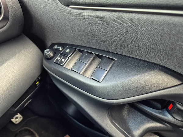 Used Toyota Yaris 2023 for sale - 76214993: Photo 35