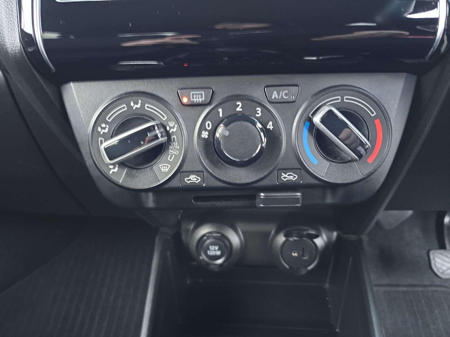 Used Suzuki Swift 2023 for sale - 77202731: Photo 29