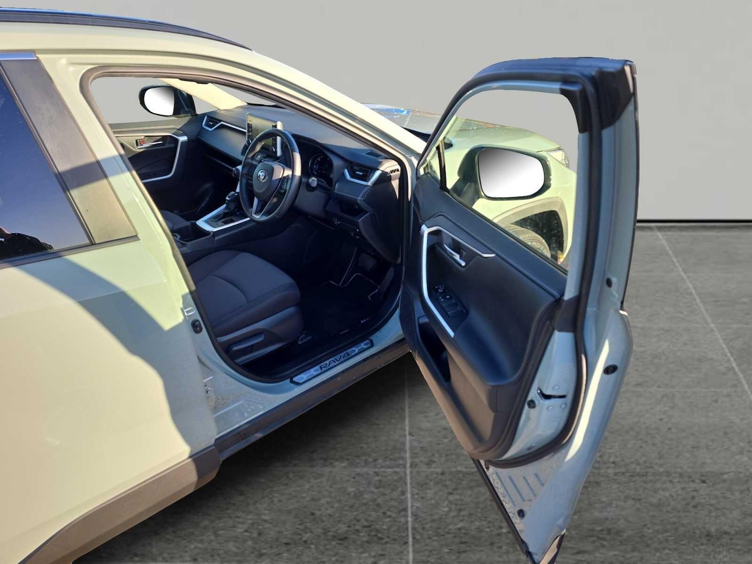 Used Toyota RAV4 2022 for sale - 76646325: Photo 19