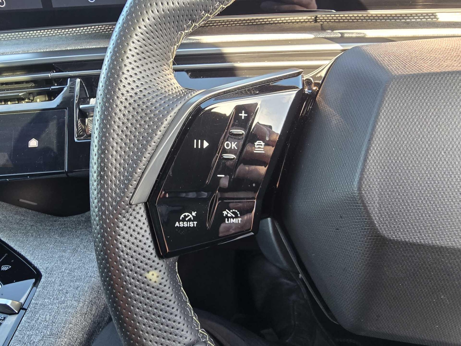 Used Peugeot 3008 2024 for sale - 76994592: Photo 26