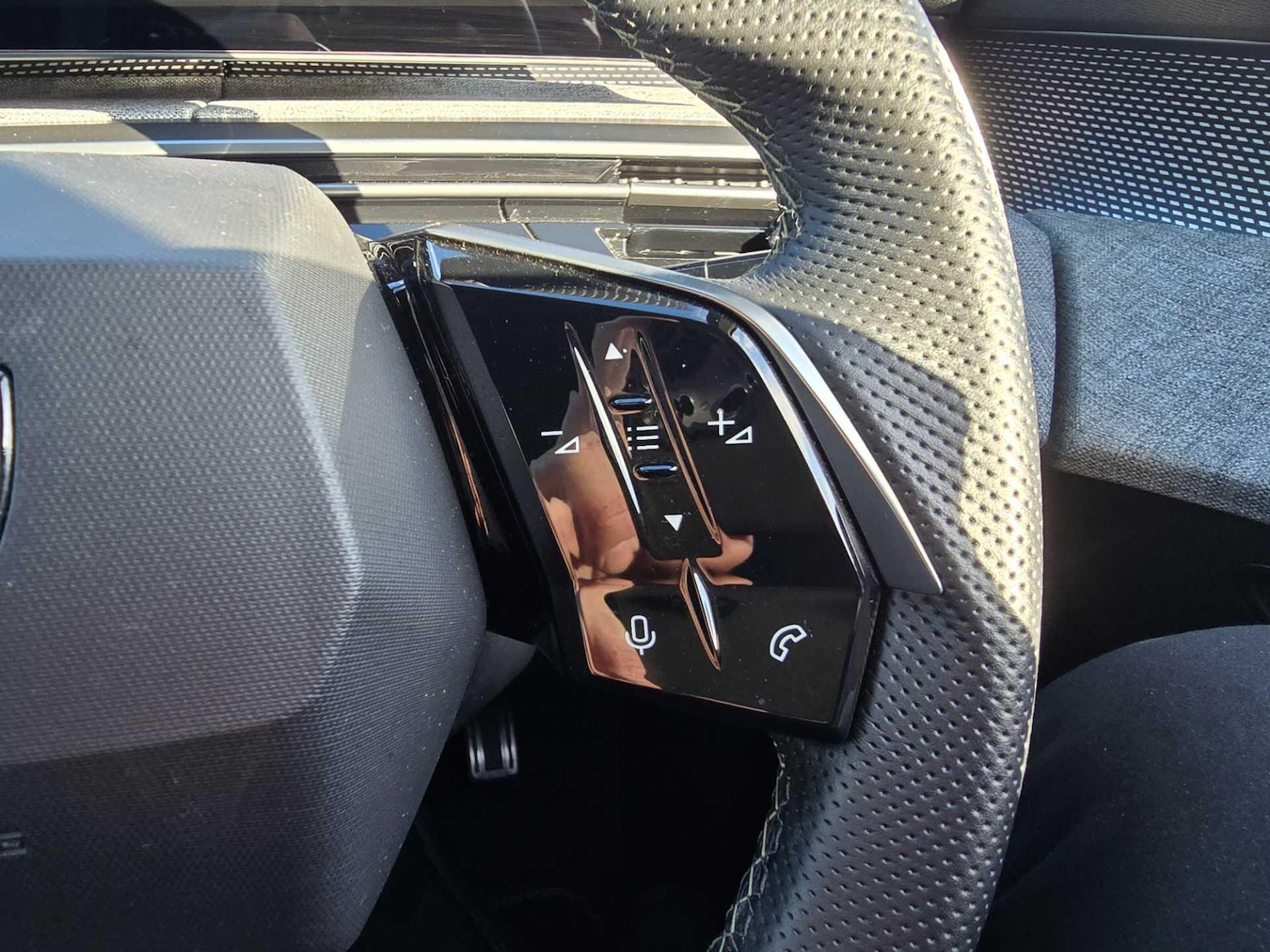 Used Peugeot 3008 2024 for sale - 76994592: Photo 28