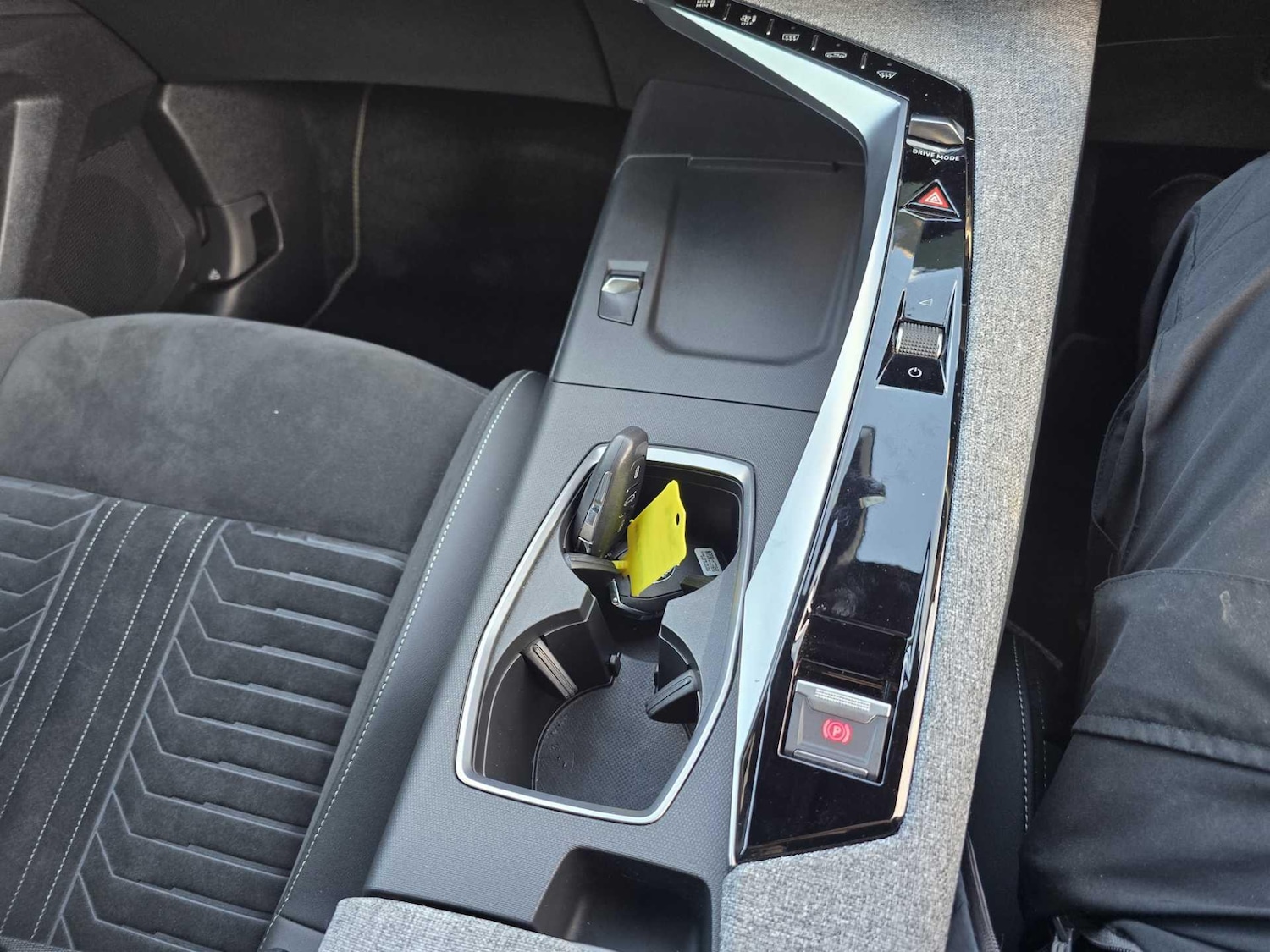 Used Peugeot 3008 2024 for sale - 76994592: Photo 31