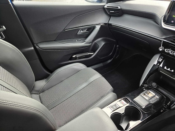 Used Peugeot 2008 2023 for sale - 76072357: Photo 28