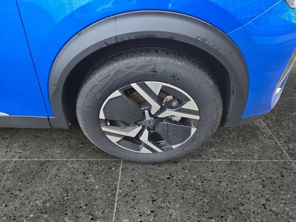 Used Peugeot 2008 2023 for sale - 76072357: Photo 9