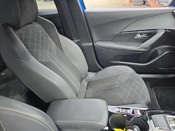 Used Peugeot 2008 2022 for sale - 78471830: Photo