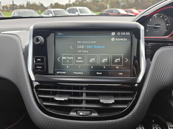Used Peugeot 2008 2017 for sale - 76175396: Photo 27
