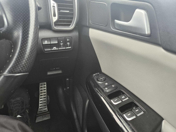 Used Kia Sportage 2017 for sale - 76151759: Photo 26