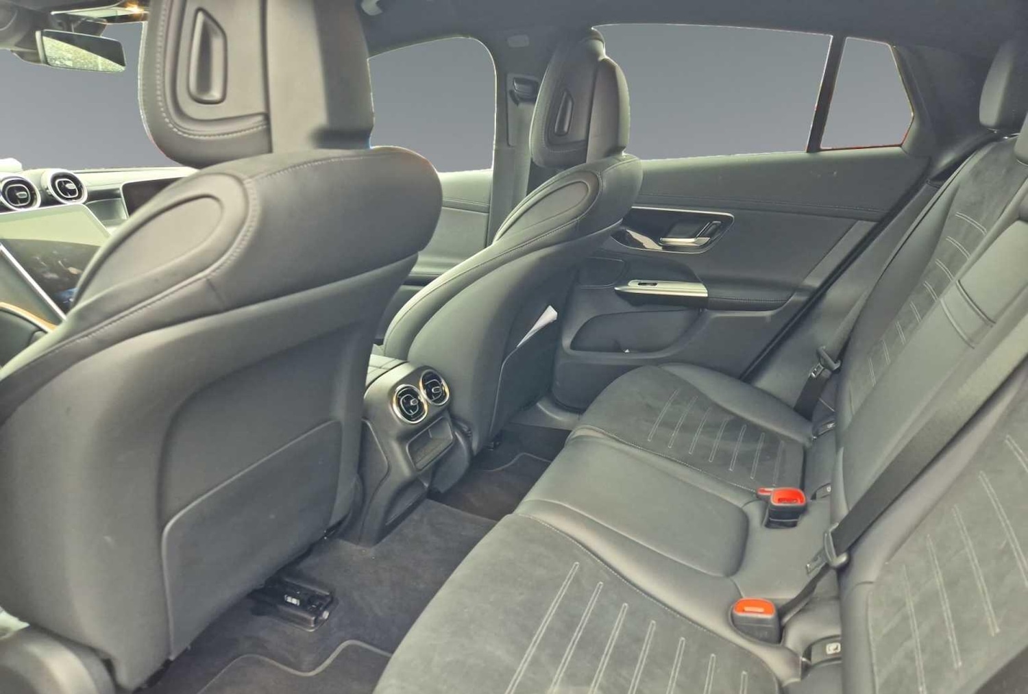 Used Mercedes-Benz GLC 2024 for sale - 76456689: Photo 12