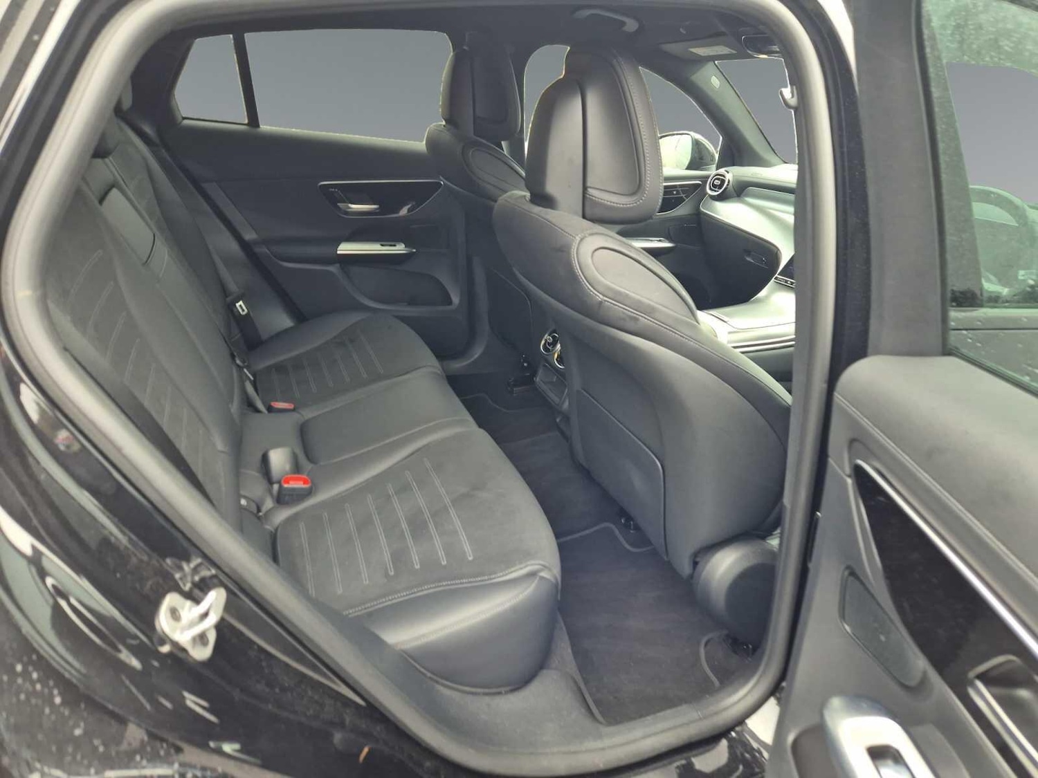 Used Mercedes-Benz GLC 2024 for sale - 76456689: Photo 15