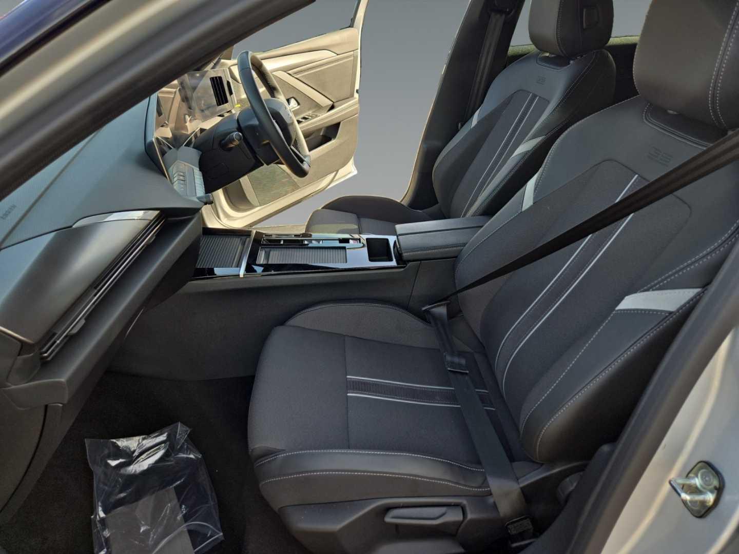 Used Vauxhall Astra 2024 for sale - 76996732: Photo 11