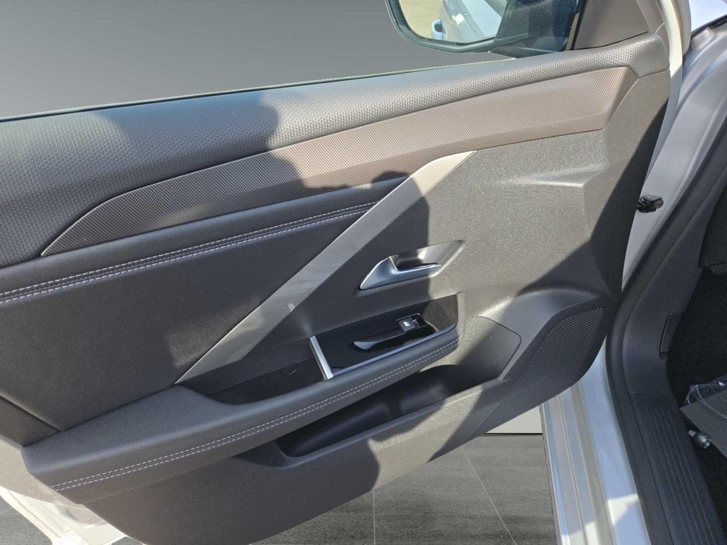 Used Vauxhall Astra 2024 for sale - 76996732: Photo 12