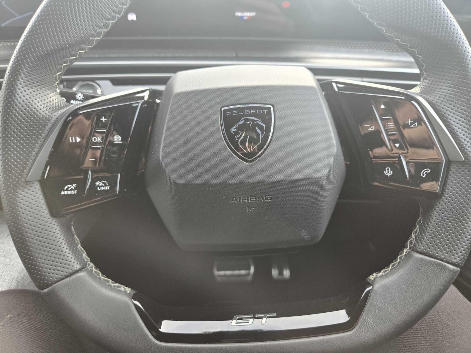 Used Peugeot 3008 2024 for sale - 76997632: Photo 30