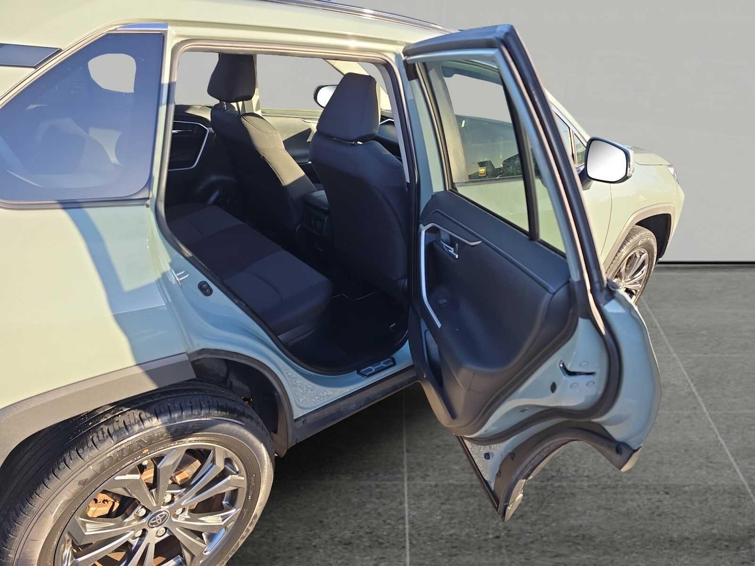 Used Toyota RAV4 for sale - 76997359: Photo 17