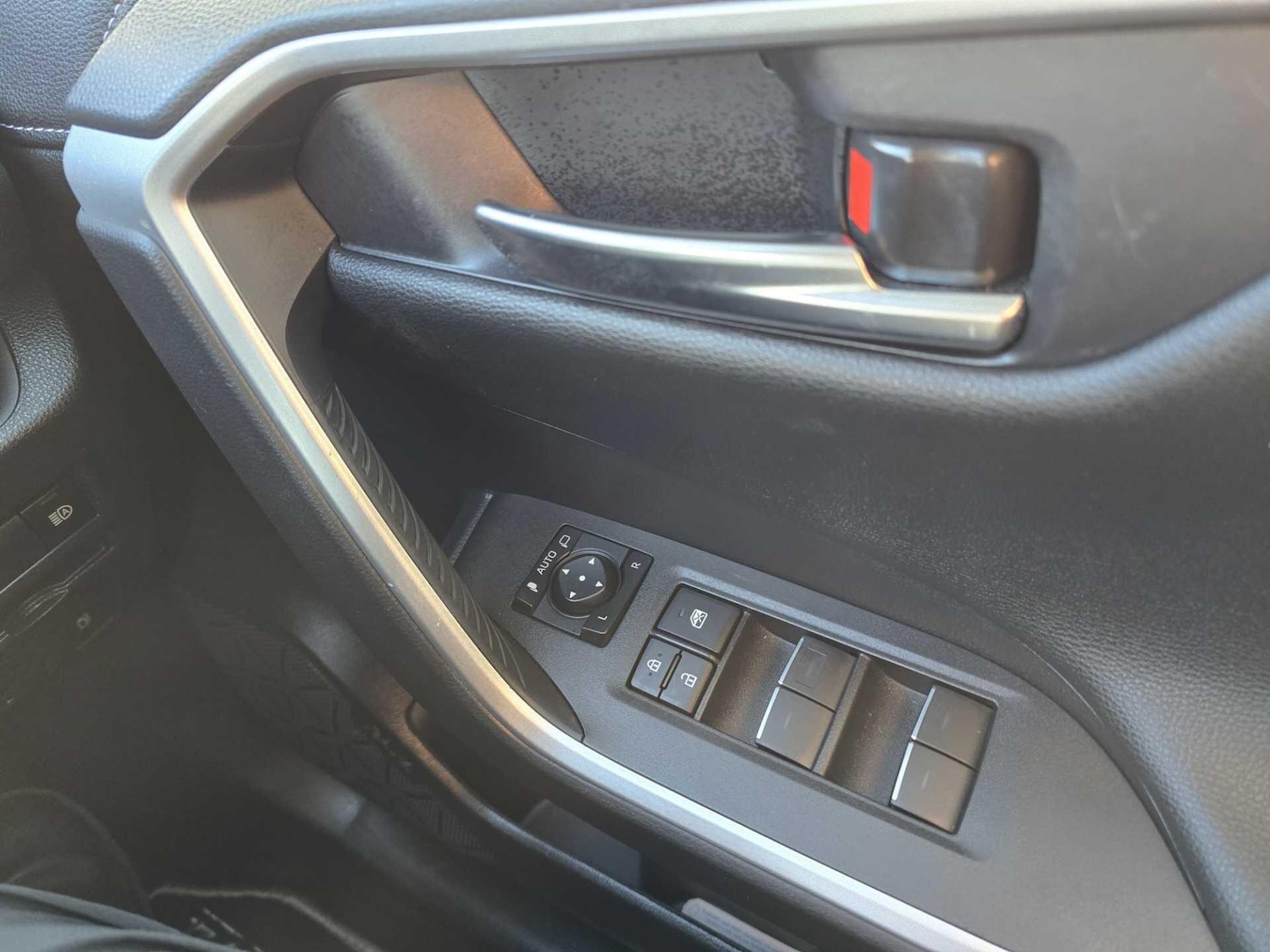 Used Toyota RAV4 for sale - 76997359: Photo 31